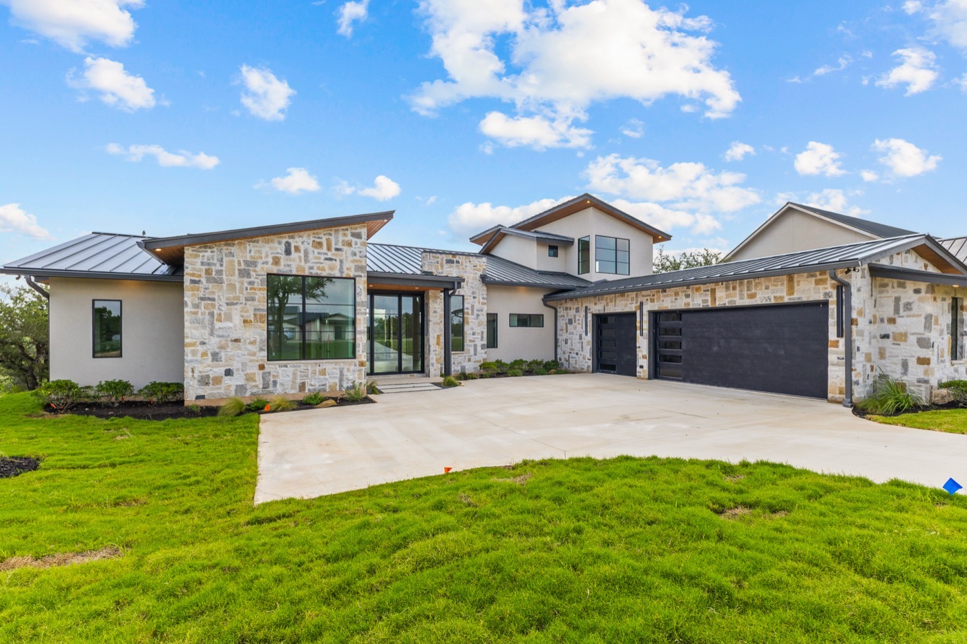 Hill Country Spec 2 exterior