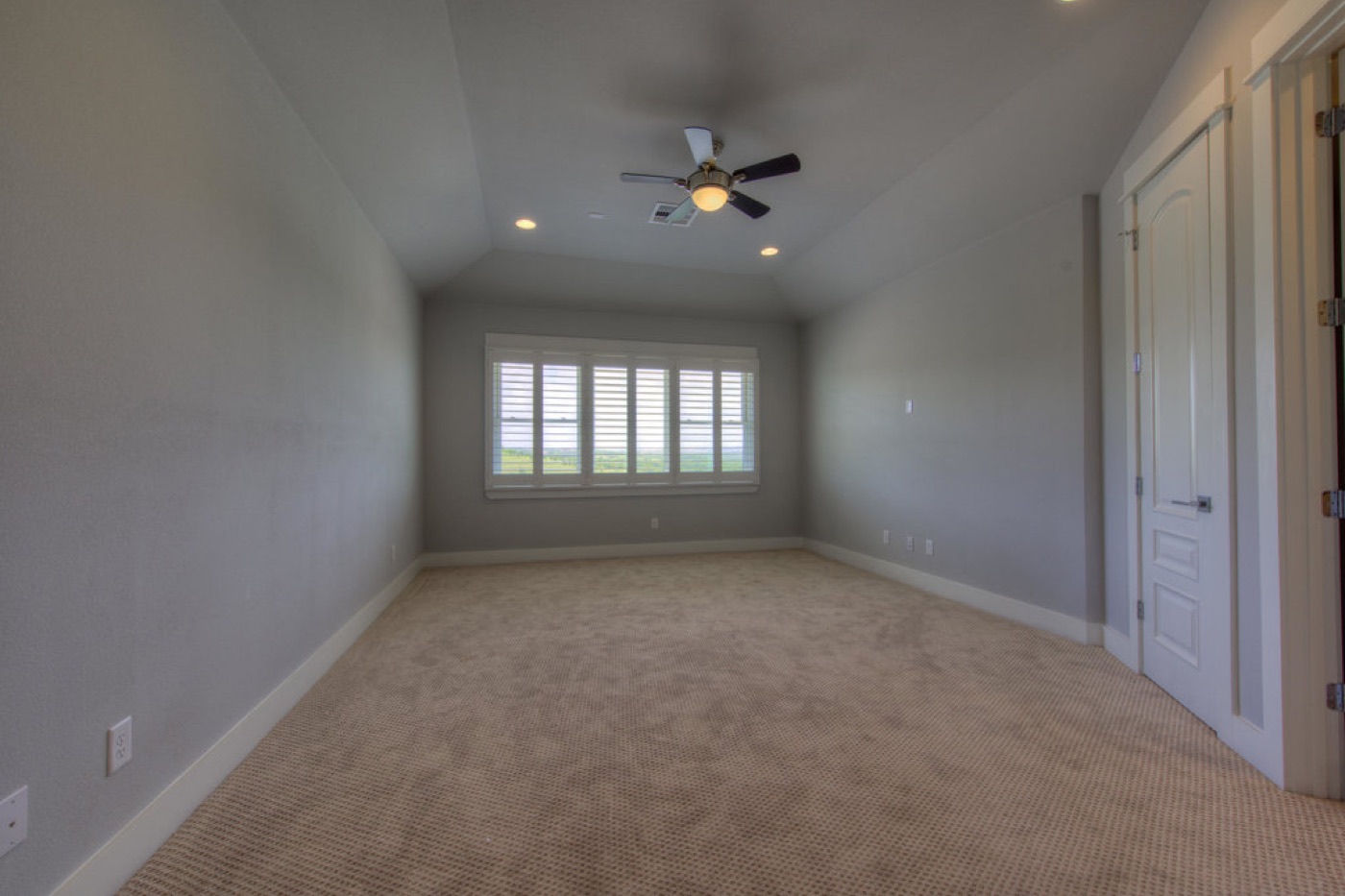 Spanish Oaks Custom — photo 1